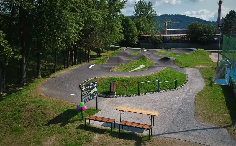 Pumptrack Hričov – zákruty